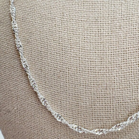 VTG Solid Sterling Silver 925 Twisted Cable Chain Necklace Size 19.5" Length - Picture 2 of 11